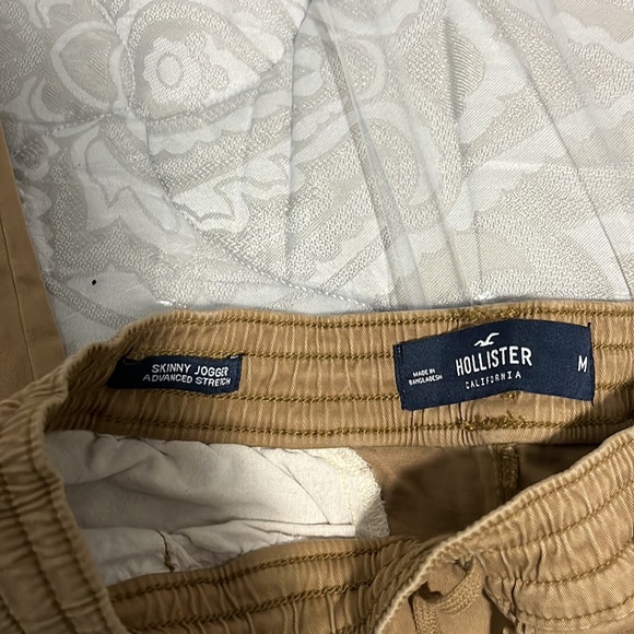 Khaki Hollister joggers - Picture 2 of 3